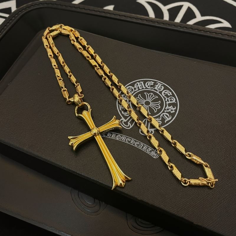 Ch*0me He**ts necklaces
